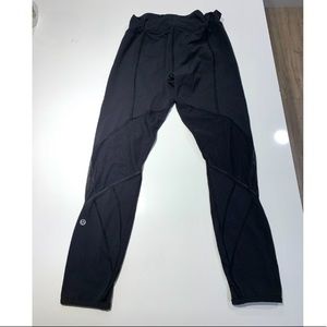 7/8 LULULEMON leggings - black w/ mesh